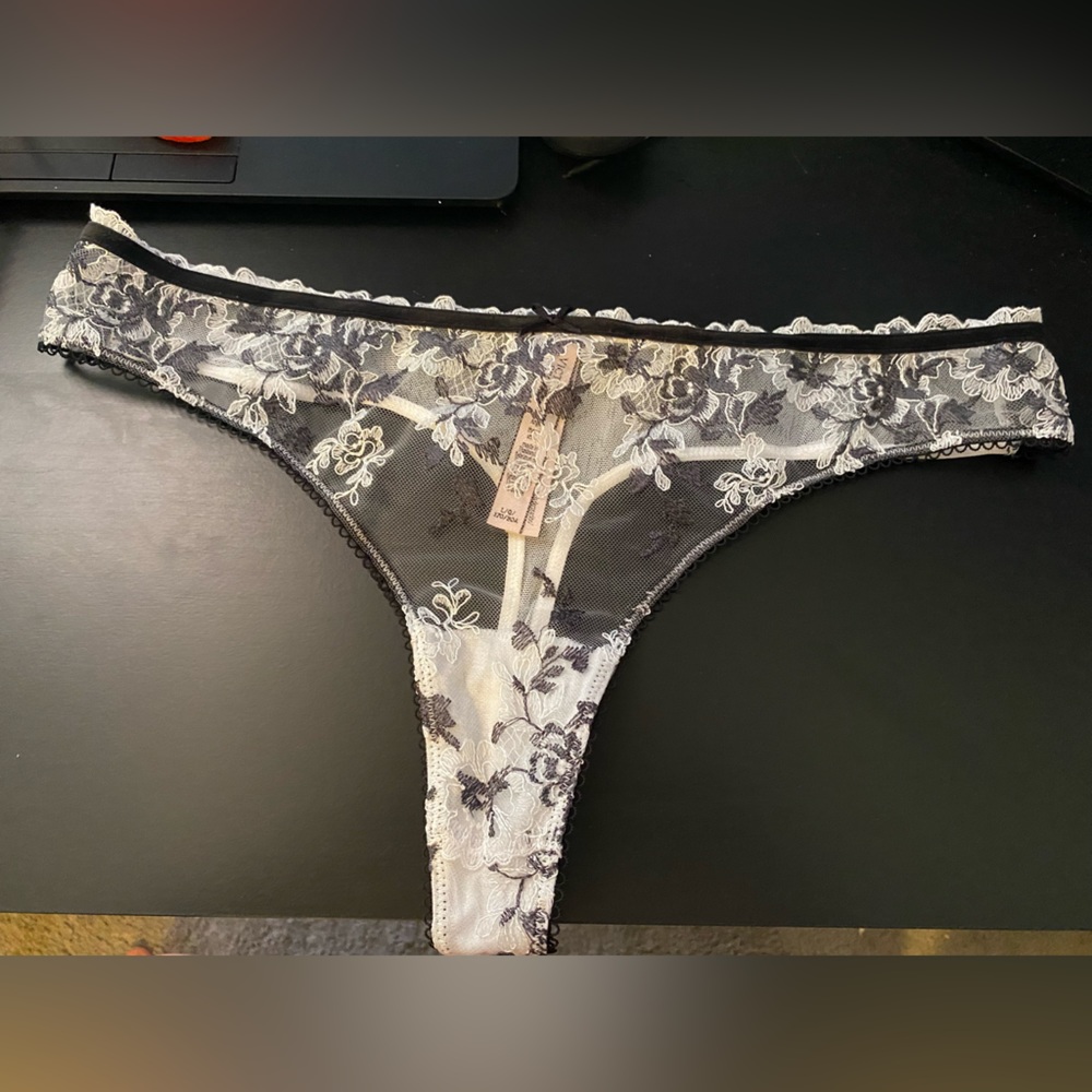 Victorias Secrer Panties. Size L